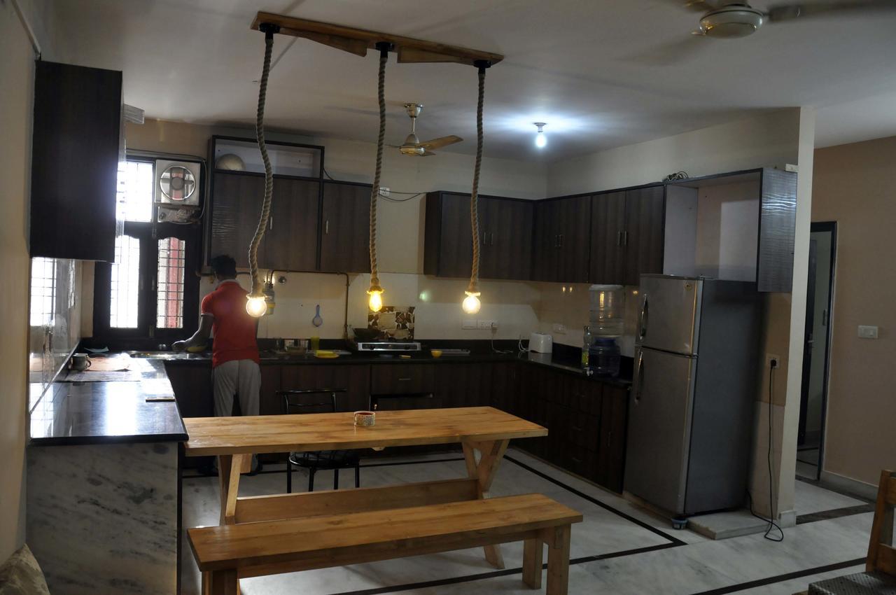 Friends Hostel New Delhi Buitenkant foto
