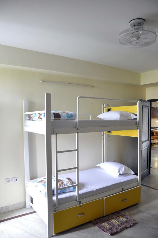 Friends Hostel New Delhi Buitenkant foto