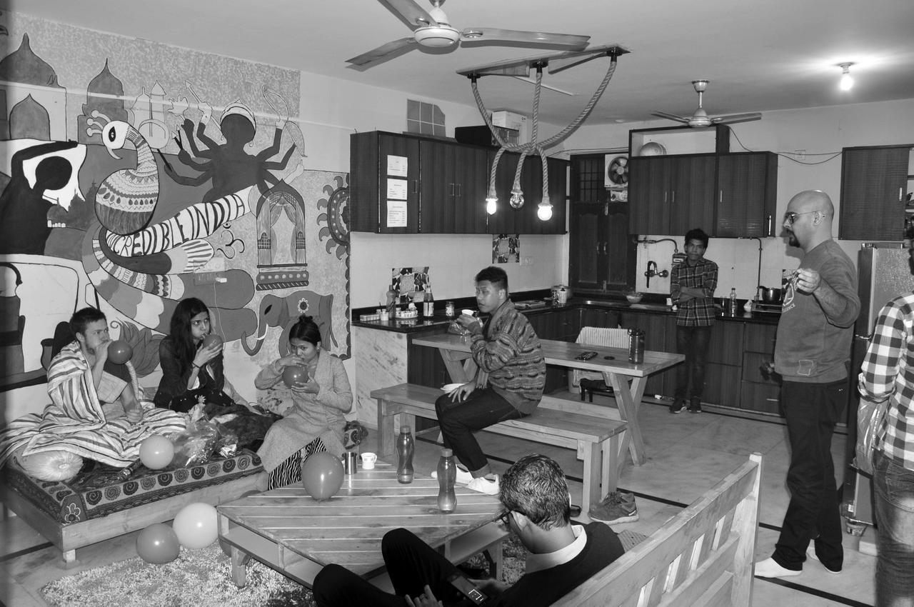Friends Hostel New Delhi Buitenkant foto